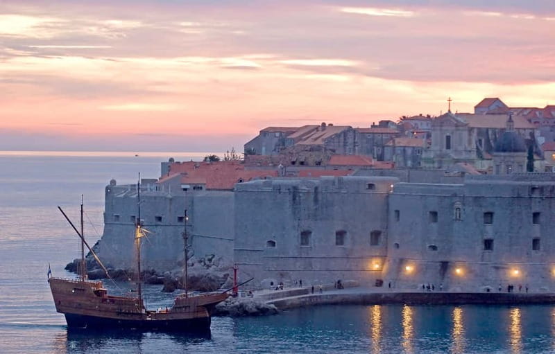 Dubrovnik: Panoramic Sunset Cruise on Karaka Ship - Who will enjoy the Karaka most