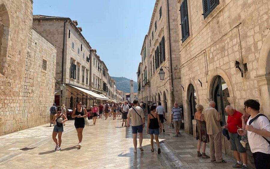 Dubrovnik: Pile Gate & Old Town with Spices and Hidden Gems - Stradun, Onofrio’s Fountain, and St. Savior Church
