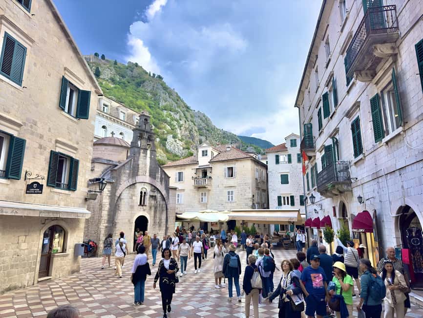 Dubrovnik: Private Tour to Montenegro, Kotor, and Perast - Three hours inside Kotor’s old town