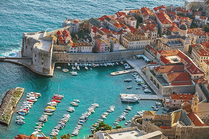Dubrovnik Scavenger Hunt and Highlights Self Guided Audio Tour - The Cathedral and House of Marin Držić