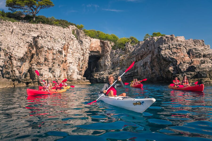 Dubrovnik: Sea Kayaking&Snorkelling Guided Day/Sunset Tours - Finding the temporary meeting point