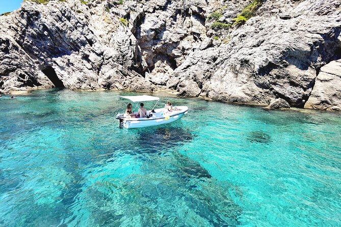 Dubrovnik Self-Drive Boat Rental for up to 6 People - Leaving Dubrovnik for the Elaphiti Islands