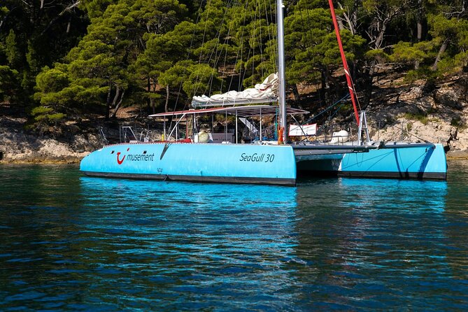 Dubrovnik Sunset Catamaran Cruise with drinks - The catamaran setting and group size