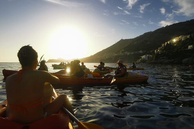 Dubrovnik: Sunset Kayak & Snorkel Tour with Wine & Water - What the $47.32 price includes