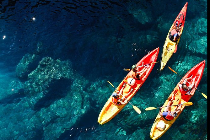 Dubrovnik: Sunset Kayaking & Snorkeling with water &wine - Learning to paddle before the route opens up