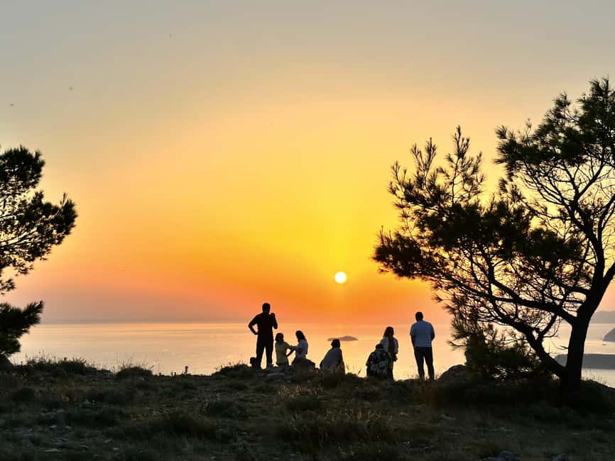 Dubrovnik Sunset Mountain Tour With Wine - Small groups keep the evening flexible