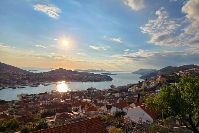 Dubrovnik Sunset Tour with Scenic Views and Local Wine - Thirty minutes of changing sunset light