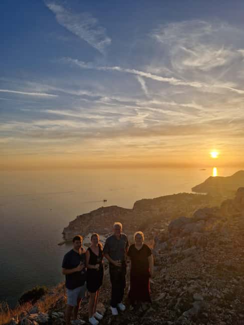 Dubrovnik: Sunset Wine Tasting At Panorama Point - A romantic choice, with room for families too