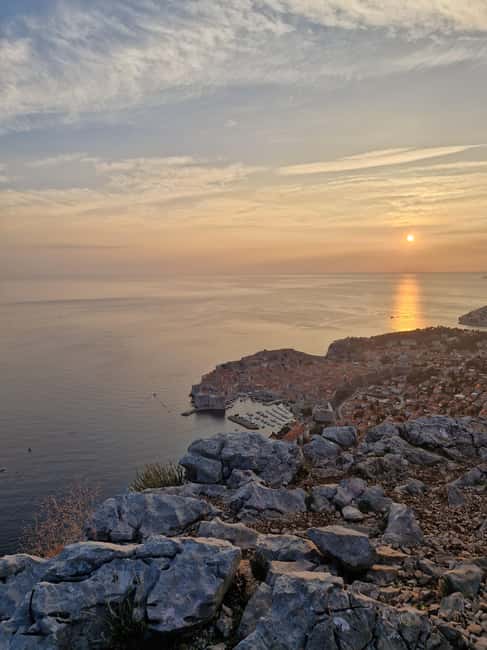 Dubrovnik: Sunset Wine Tasting At Panorama Point - Weather, clothing, and small practical details