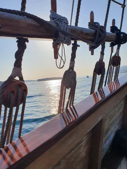 Dubrovnik walking tour and cruise on Karaka ship - Should you book the Karaka and Old Town tour?