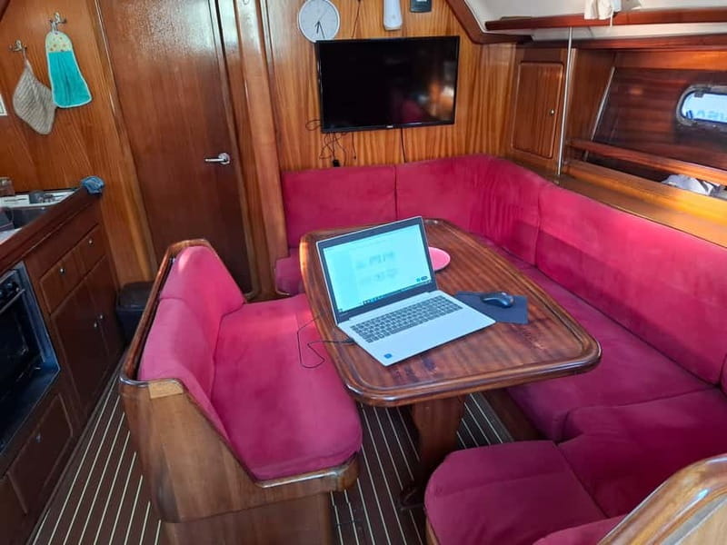 Dubrovnik yacht cruise - Private tour to Elafity & Blue cave - The return sail and the value of an unhurried day