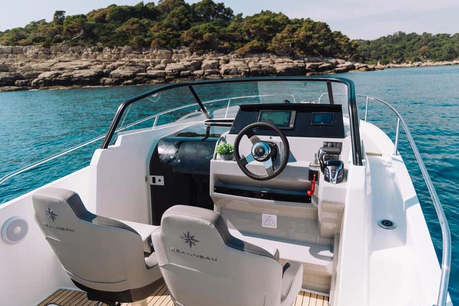 Elaphite Islands: Private boat tour (Cap Camarat 7.5wa) - A private speedboat day from Dubrovnik