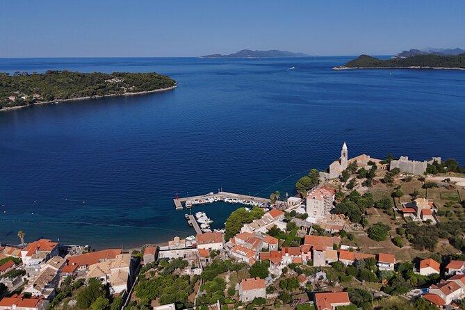 Elaphiti, 3 islands - 4 locations - Priježba beach: the longest stop for relaxing