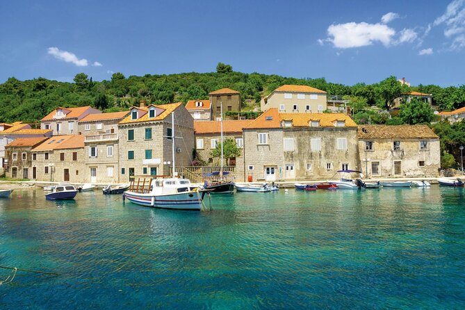 Elaphiti Islands by Catamaran with snacks and unlimited drinks from Dubrovnik - Getting to Gruž Port by 9:30