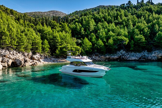 Exclusive Luxury Yacht Tour of the Elaphiti Islands - Koločep and the Blue Cave