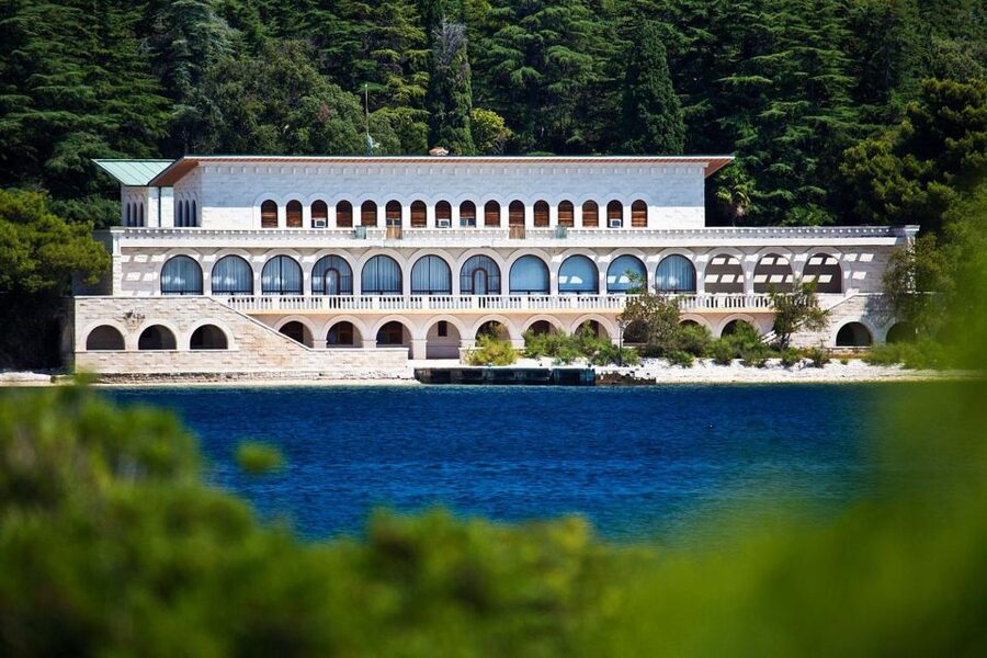 Fazana: Brijuni National Park Scenic Boat Tour - Veliki Brijun and the first island views