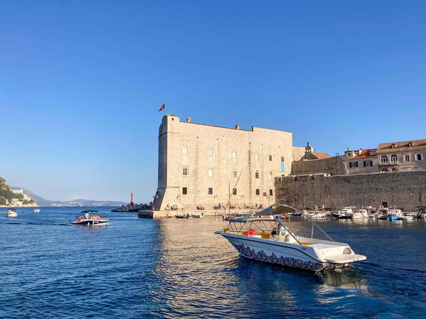 From Dubrovnik: Elaphiti Islands & Blue Cave Speedboat Tour - What the crew adds to the experience