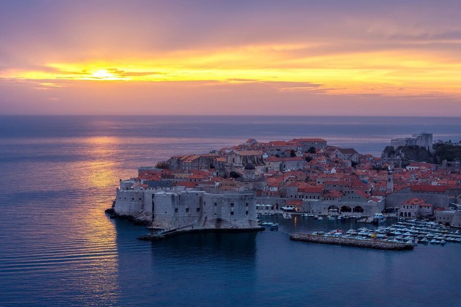 From Dubrovnik: Golden Hour Sunset Cruise with Free Drinks - The first minutes: settling in with a drink