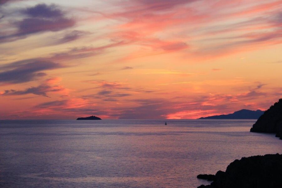 From Dubrovnik: Golden Hour Sunset Cruise with Free Drinks - Drinks and what the $41 price really covers