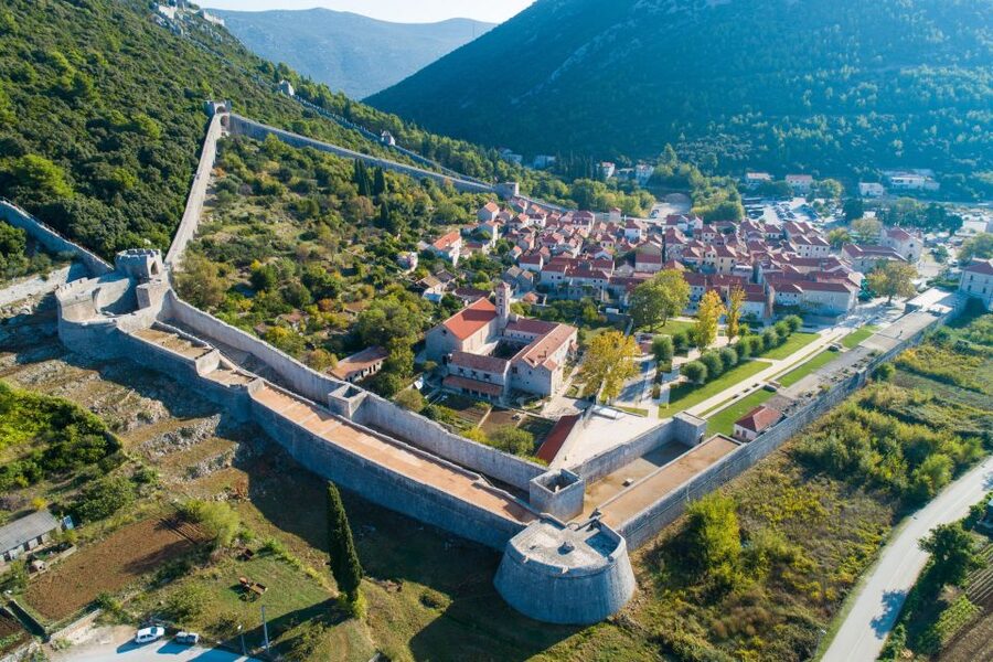 From Dubrovnik: Guided Tour of Pelješac & Korčula - From Dubrovnik to the saltworks of Ston
