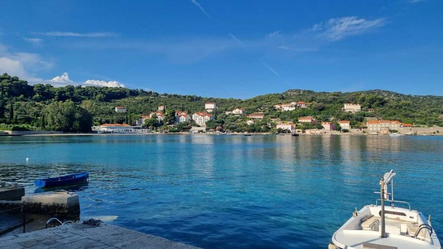 From Dubrovnik: Hop-On-Hop-Off Elaphiti Islands Boat Tour - Lunch, snacks, and island dining