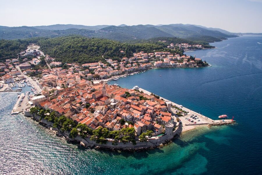 From Dubrovnik: Island of Korčula with wine tasting - Crossing the Pelješac Peninsula