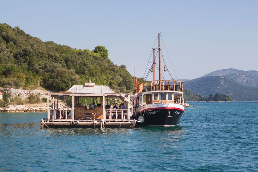 From Dubrovnik: Mali Ston Oyster Paradise Tour with Transfer - Ston’s walls make a strong first impression