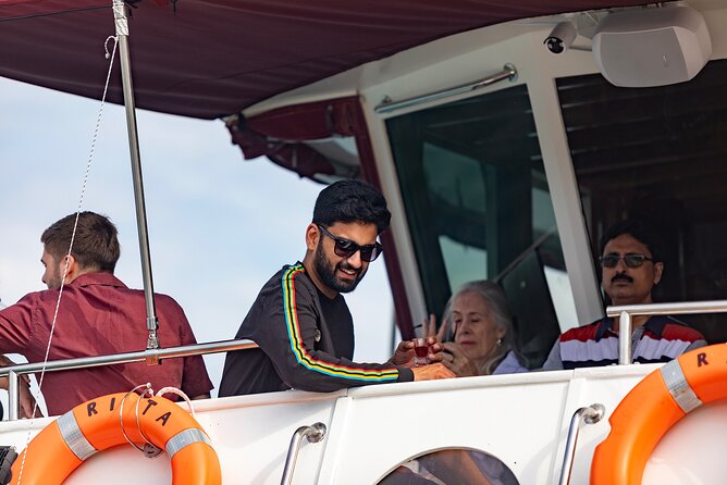 From Dubrovnik: Premium Three Island Cruise with lunch and drinks - What the crew and boat service add