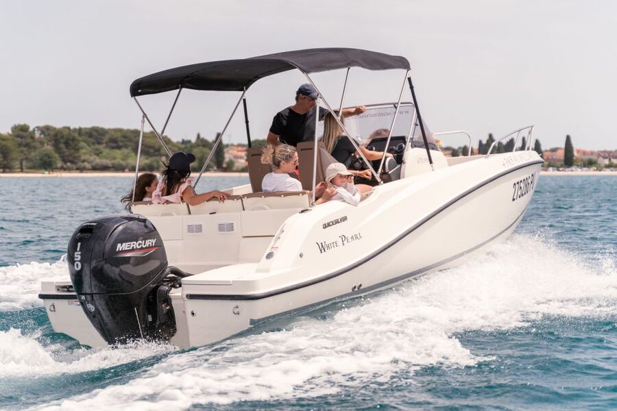 From Fazana: Dolphin watching and snorkeling in Blue Cave - Who will enjoy this boat trip most