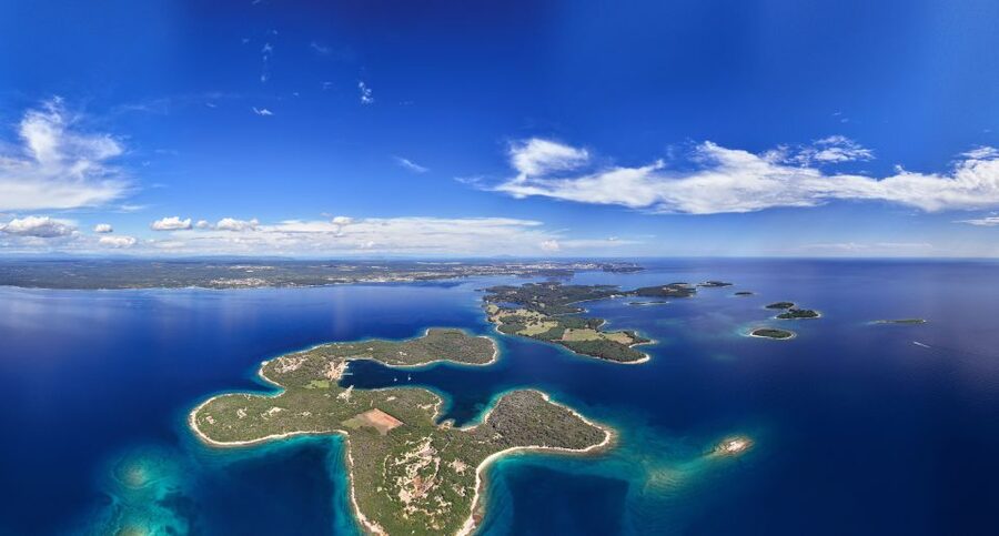 From Fažana: Private boat tour of Brijuni Islands - From Fažana, the Brijuni story begins offshore