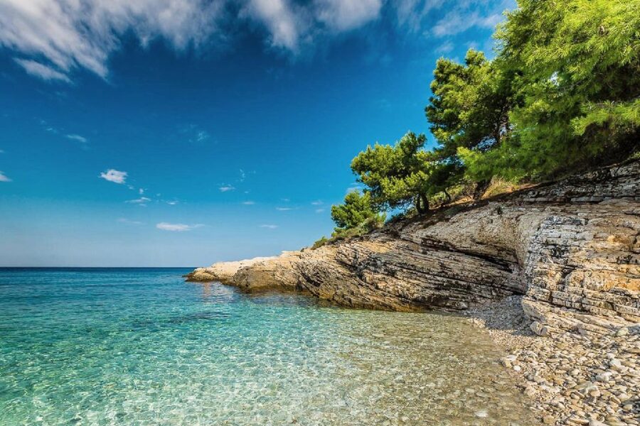 From Fazana: Sea caves, hidden island, cliffs and more... - Leaving Fazana for Pula harbor