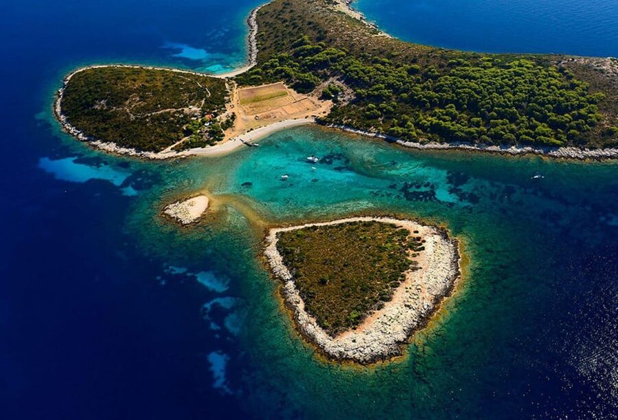 From Hvar: Blue cave group speedboat tour full day - Tips that make the day easier