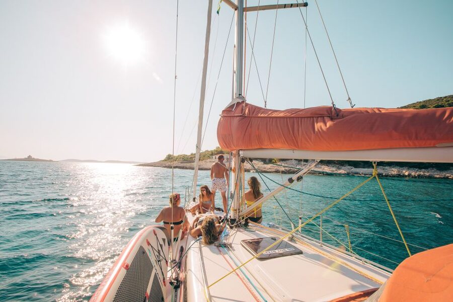 From Hvar: Pakleni Islands & Red Rocks Comfort Sailboat Tour - Why this small sailboat makes a difference