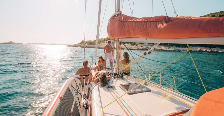 From Hvar: Pakleni Islands & Red Rocks Comfort Sailboat Tour - Red Rocks: Hvar’s dramatic first swim