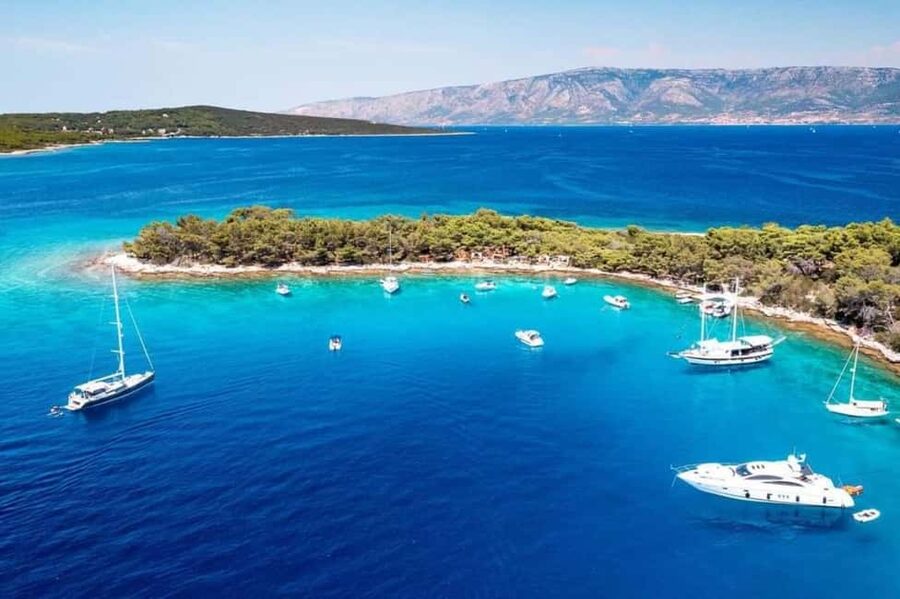 From Makarska:Hvar and Brač Island : Day Tour with speedboat - Choosing between the Golden and Blue routes