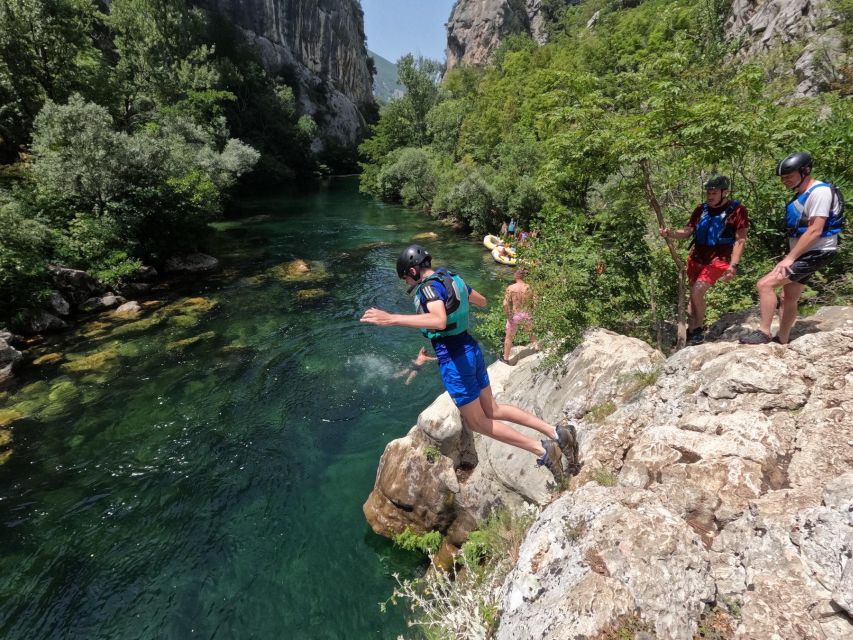 From Omiš/Split: Cetina River Rafting Experience - The short walk around the roughest section