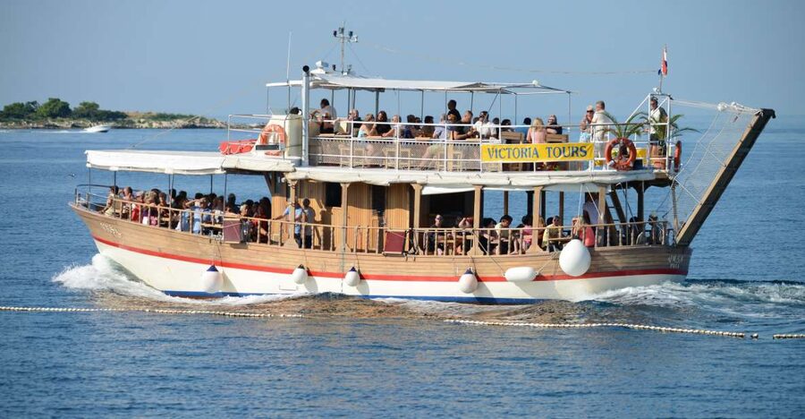 From Poreč: Lim Fjord, Rovinj, and Vrsar Boat Trip - What the crew and boat add