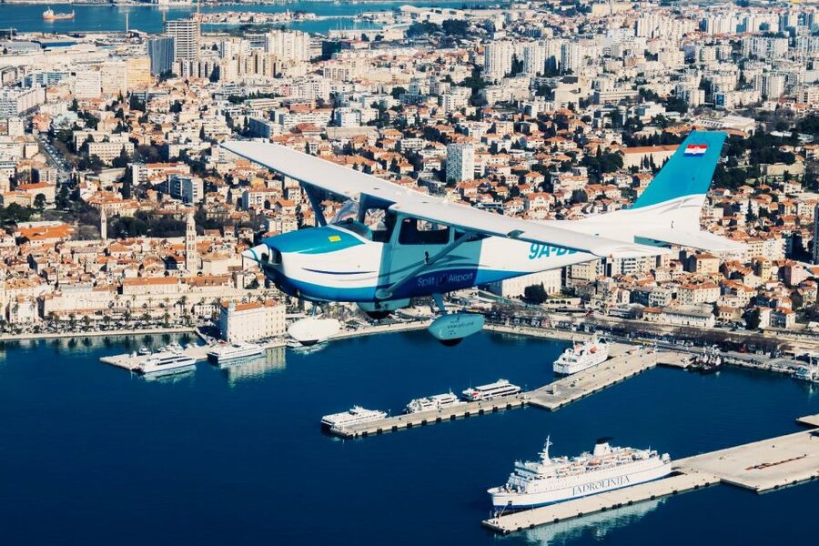 From Sinj: Panoramic Flight over Split - Key points at a glance