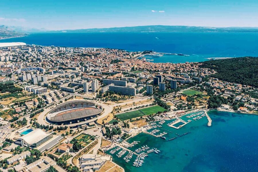 From Sinj: Panoramic Flight over Split - Turning over Marjan for the southern coast