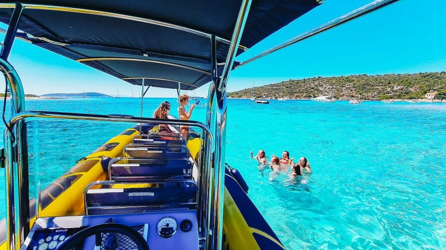 From Split: Blue Cave & 5 Islands with Vis & Hvar Boat Tour - Two and a half hours in Hvar