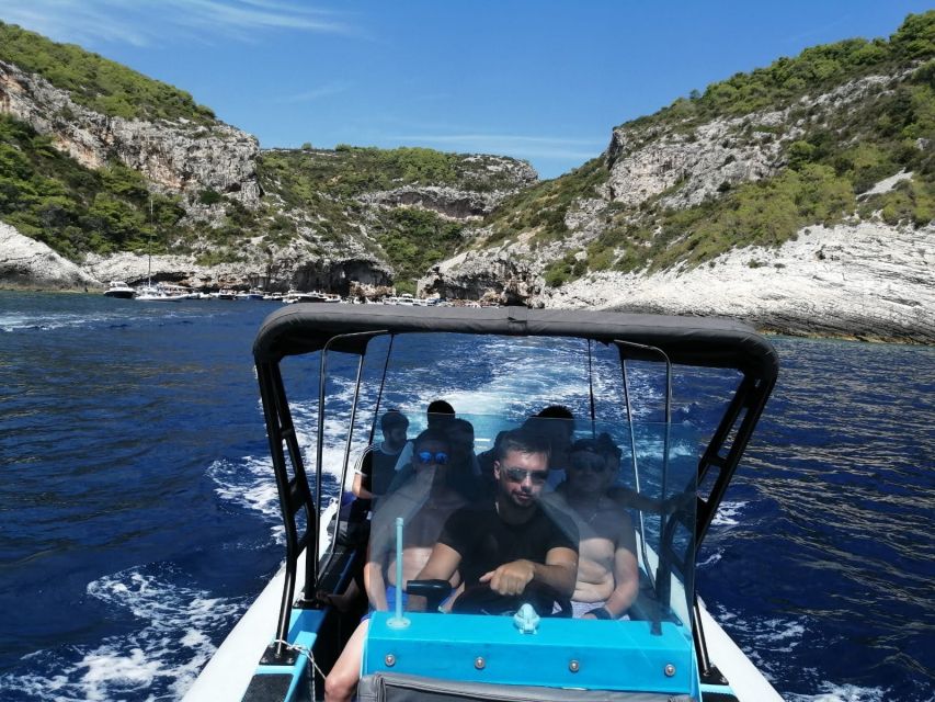 From Split: Blue Cave and 5 islands-Day Tour - The Pakleni Islands from the water