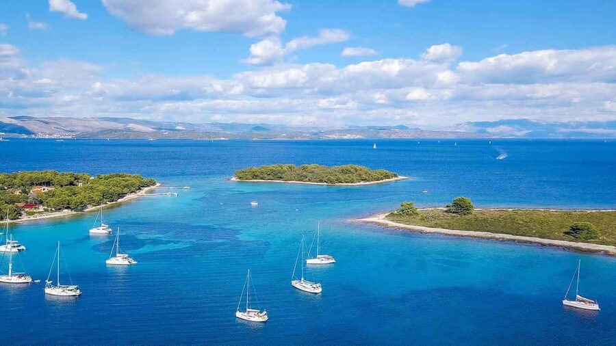 From Split: Blue Lagoon and 3 Island Boat Tour - One hour in UNESCO-protected Trogir