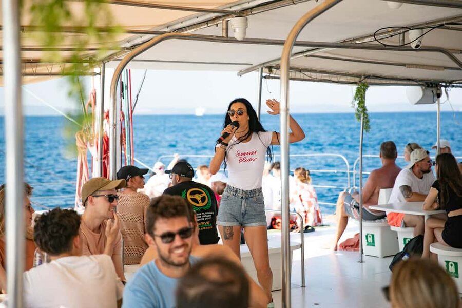 From Split: Catamaran Cruise to Golden Horn & Brač island. - Supetar, the bus, and the climb to Vidova Gora
