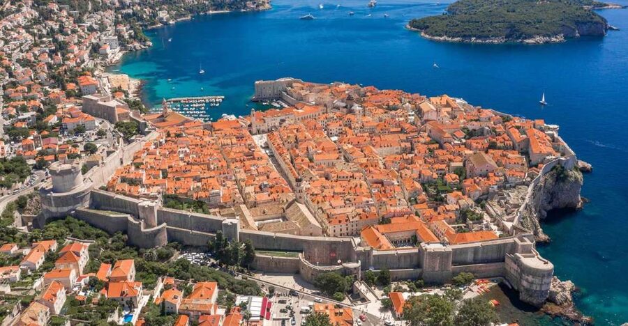 From Split: Dubrovnik Guided Day Trip - Entering Dubrovnik through Stradun and Orlando’s Column
