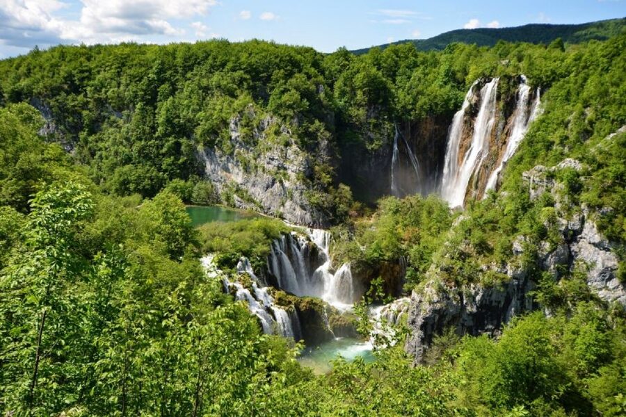 From Split or Trogir: Plitvice Lakes Trip with Entry Ticket - Why Plitvice works as a day trip from Split or Trogir