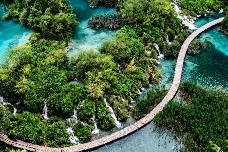 From Split: Plitvice Lakes Full-Day Trip - Four hours among the lower and upper lakes