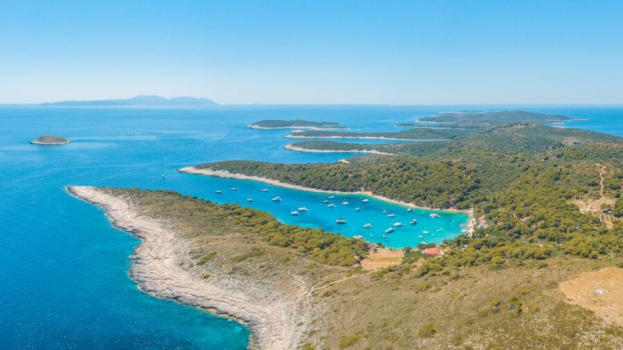 From Split: Trogir & Blue Lagoon Boat Tour with Snorkeling - Skipper Karlo and the private-group advantage