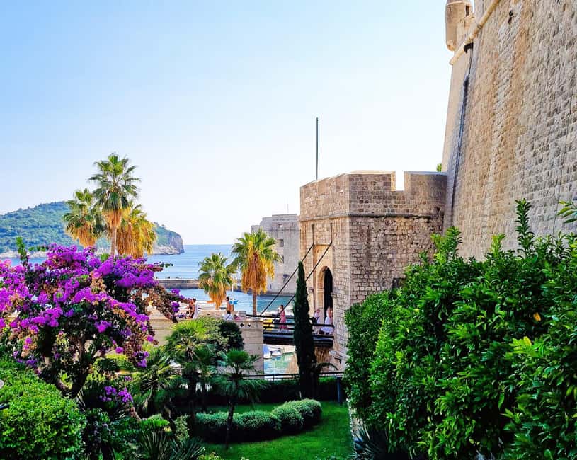 From Split/Trogir: Dubrovnik Guided Tour with a Stop in Ston - The long road from Split or Trogir