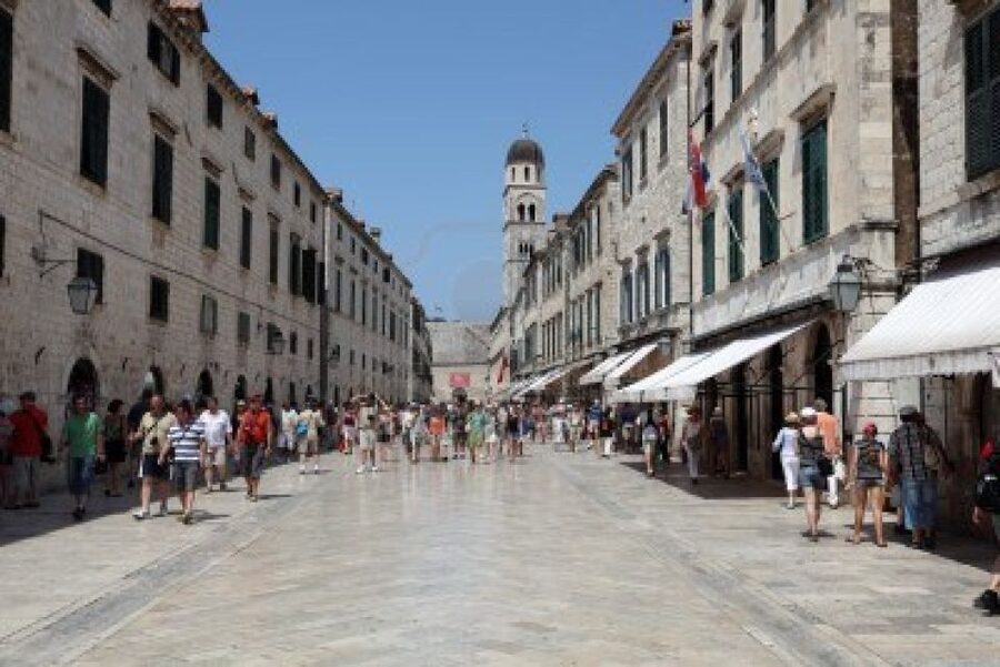 From Split/Trogir: Dubrovnik Guided Tour with a Stop in Ston - Who will enjoy this day trip most