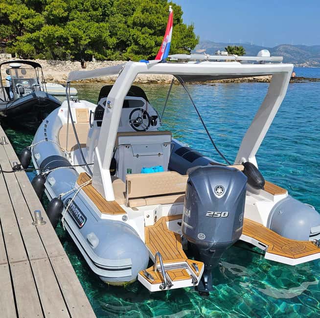 From Trogir: 3 islands half day tour with Blue Lagoon - Maslinica on Šolta: a welcome change of scene